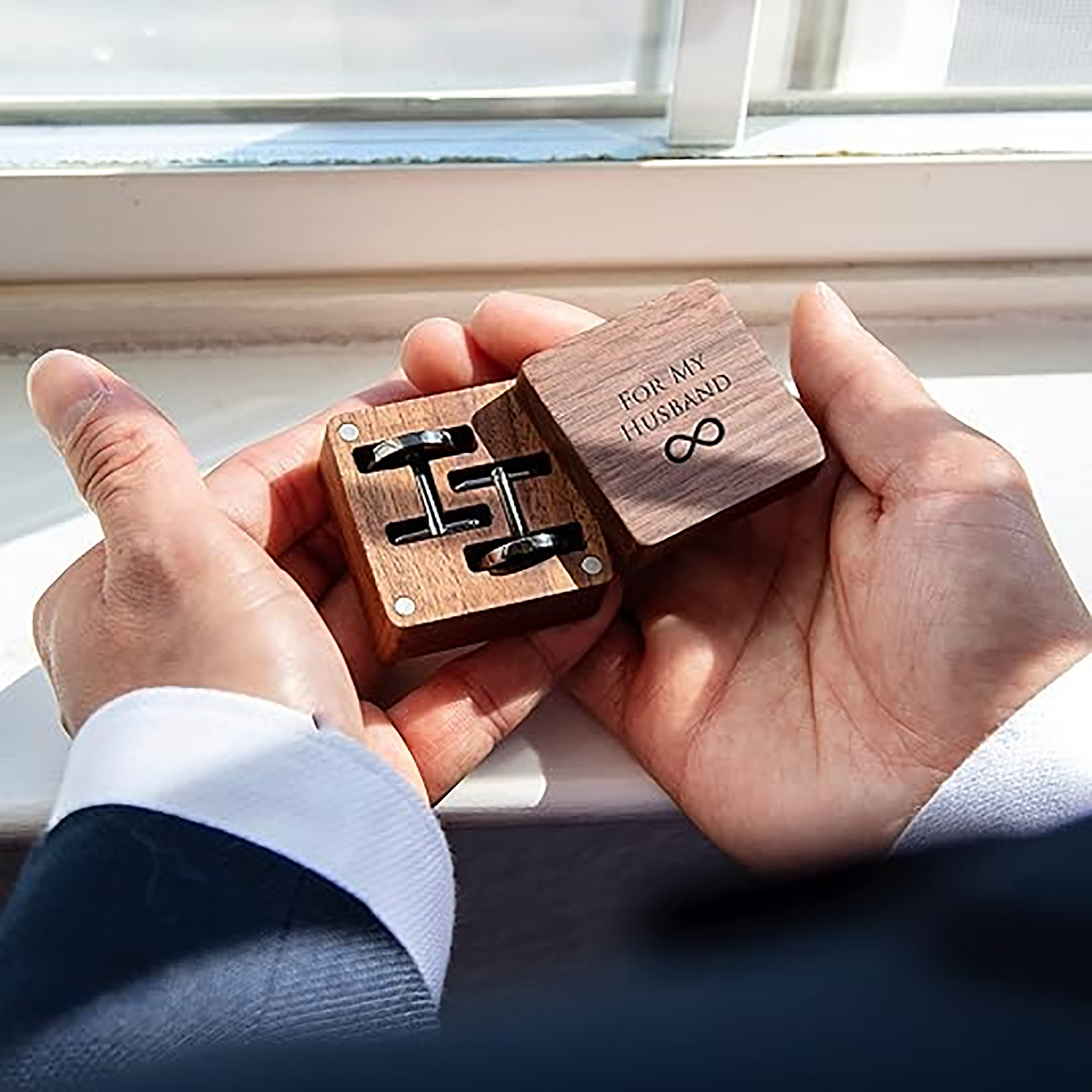 Custom Personalized Cufflinks  - Mens Grooming Box のレビューと価格